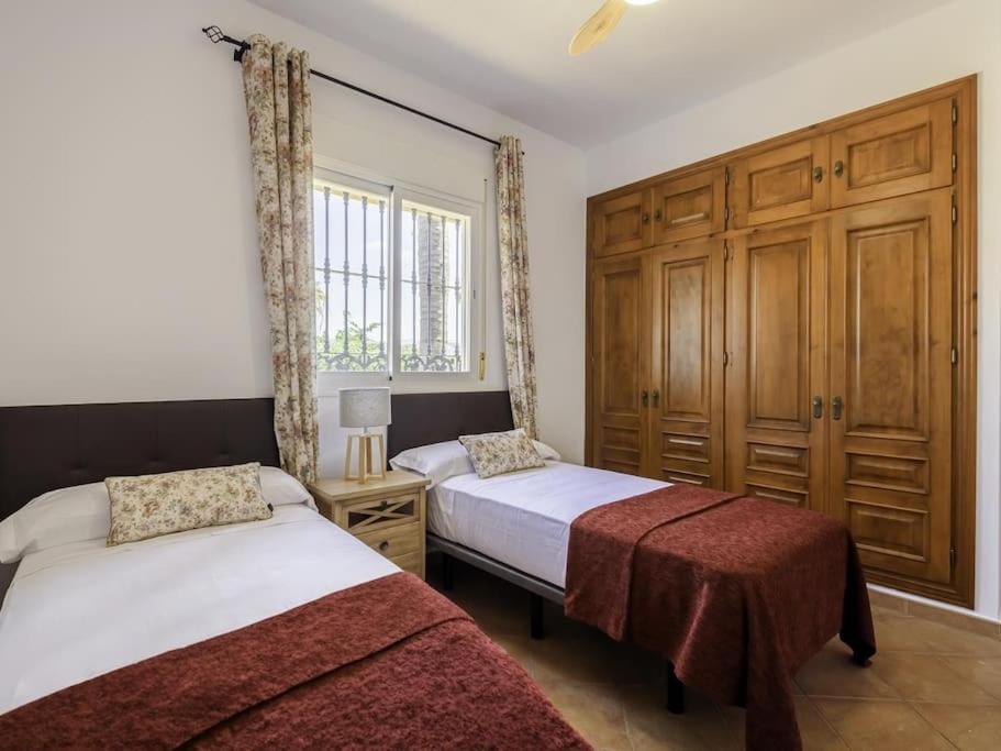 Villa Alcam El Cortijo Estepona Esterno foto